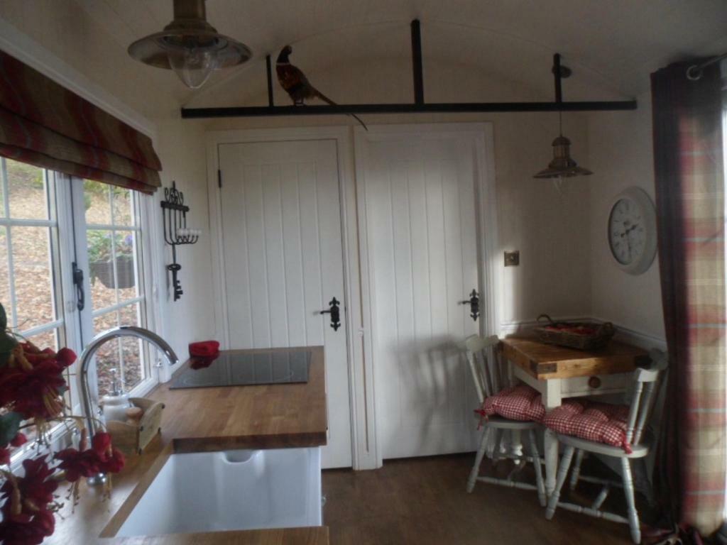 Borthwickbrae Shepherd'S Hut Hawick Ngoại thất bức ảnh